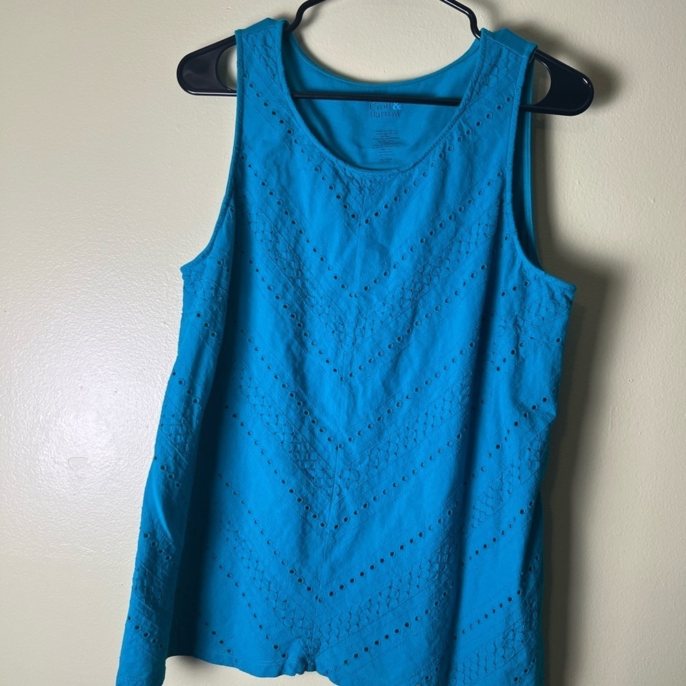Croft&Barrow Sleeveless Teal Eyelet Top size L